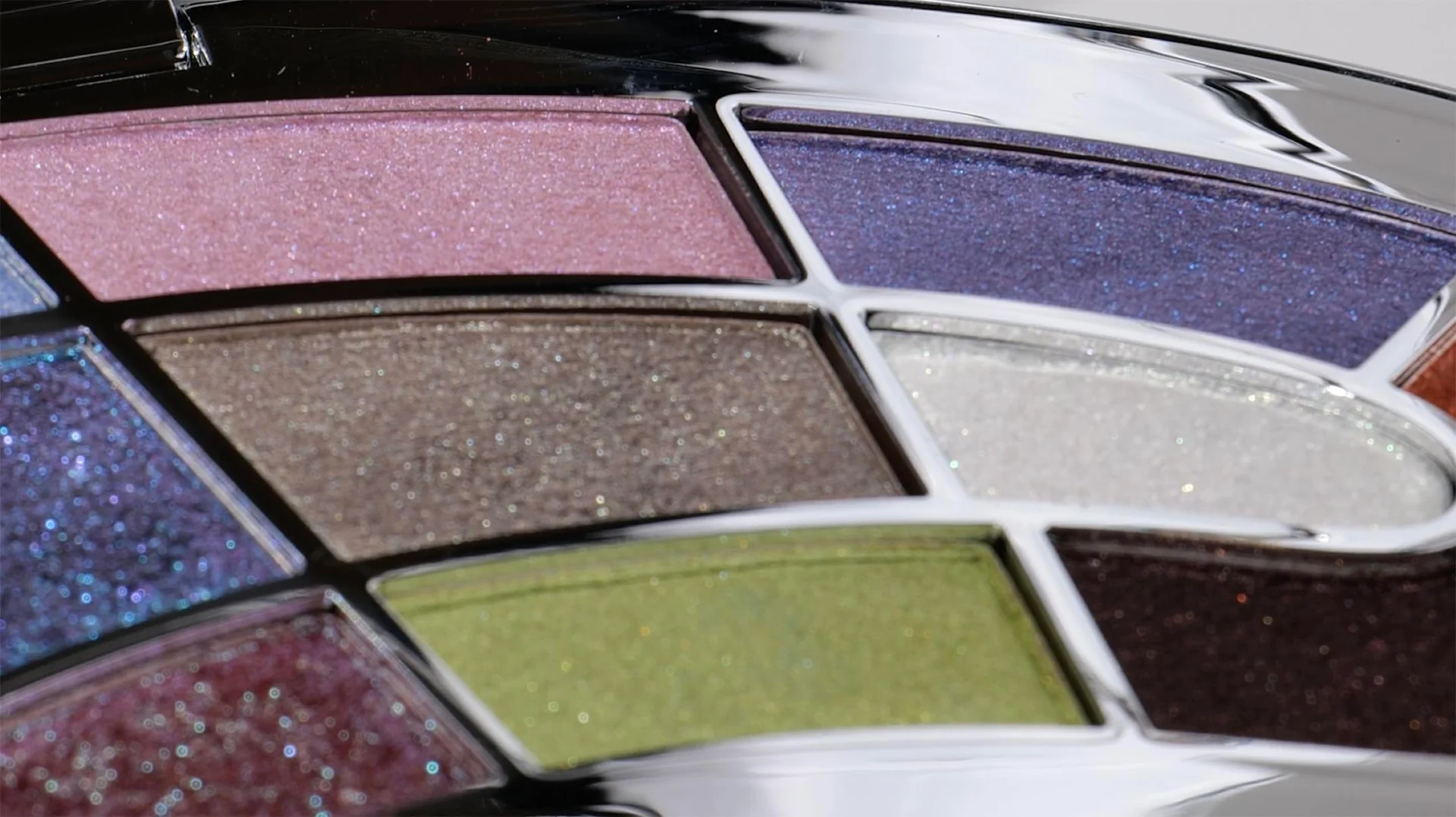 Redefining the Edge of Beauty
